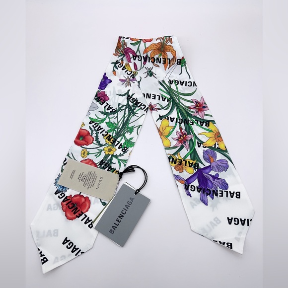 NWT 100% Authentic Gucci X Balenciaga Floral Print Silk Scarf - Picture 3 of 11